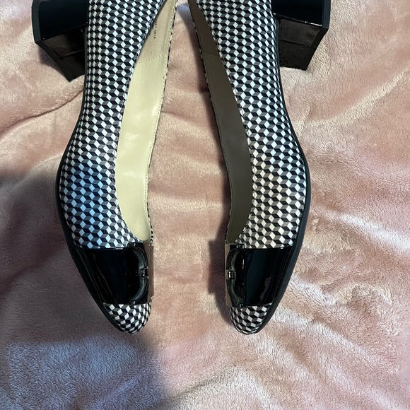 Black and white Anne klein dress shoes - Picture 3 of 4